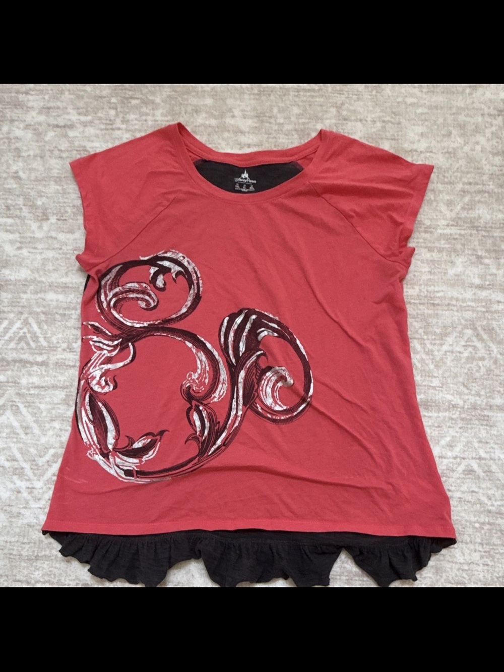 Disney Parks Hidden Mickey Scroll Graphic Ruffle Hem Top Women’s XL Red & Black